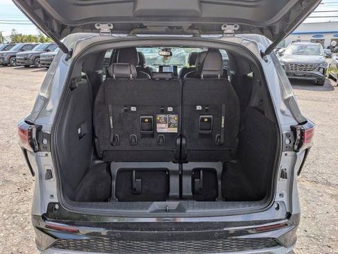 Certified 2023 Toyota Sienna XSE w/ XSE Plus Package AWD/4WD image 5