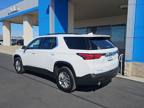 Used 2023 Chevrolet Traverse LT image 5