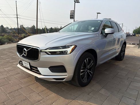 Used 2020 Volvo XC60 T6 Momentum AWD/4WD image 4