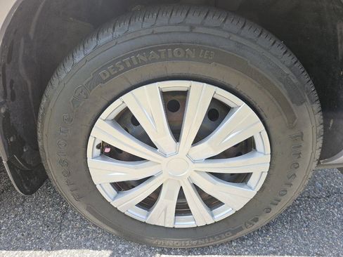 Used 2015 Nissan Rogue S w/ Convenience Package FWD image 28
