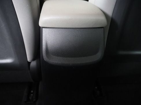 Used 2019 Hyundai Elantra SEL FWD image 40