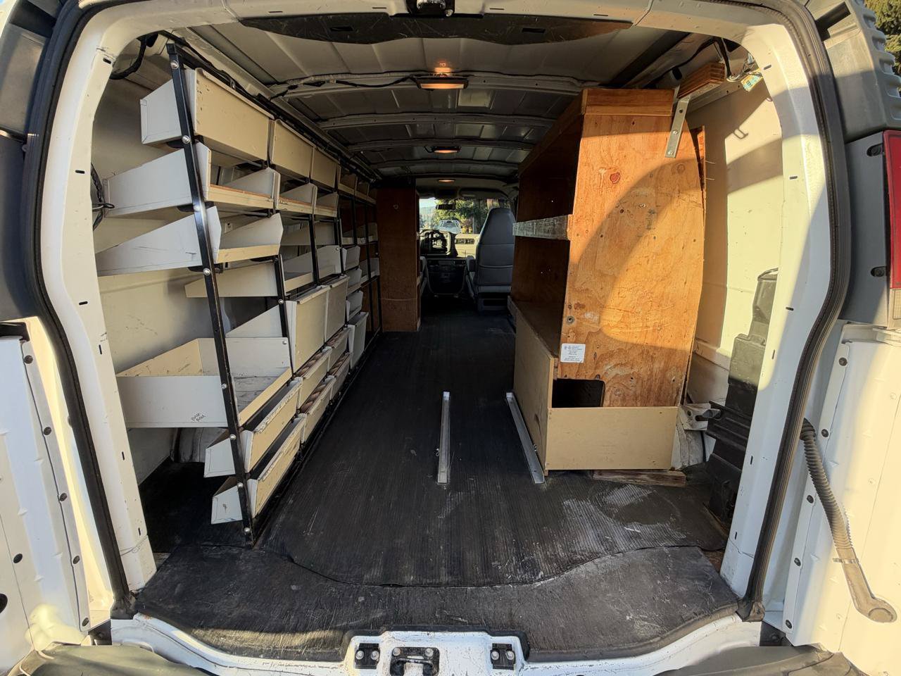 Used 1998 Chevrolet Express 3500 Extended w/ Convenience Pkg RWD image 20