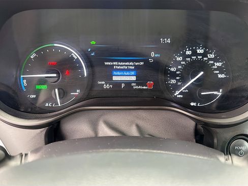 Used 2025 Toyota Sienna XLE image 40