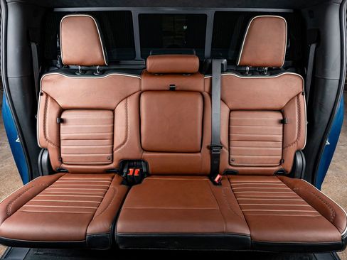 Used 2025 GMC Sierra 2500 Denali Ultimate w/ Max Trailering Package image 35