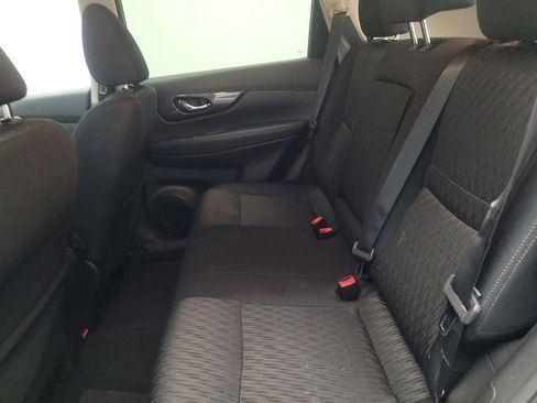 Used 2019 Nissan Rogue SV FWD image 18