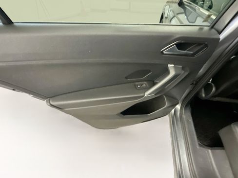 Used 2018 Volkswagen Tiguan SEL Premium w/ 3rd Row Seat Package AWD/4WD image 27
