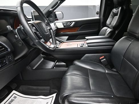 Used 2020 Lincoln Navigator Reserve w/ Luxury Package AWD/4WD image 19