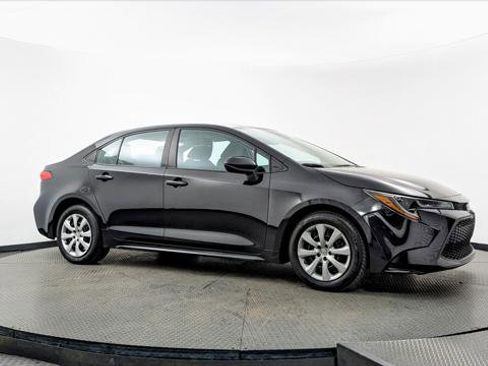 Used 2022 Toyota Corolla LE image 11