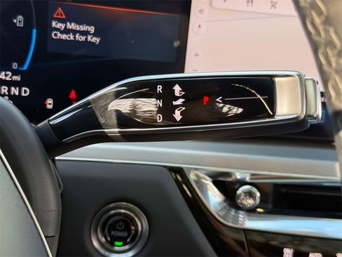 Used 2025 Cadillac Lyriq Sport image 30