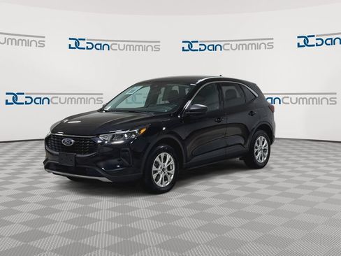 Used 2023 Ford Escape Active AWD/4WD image 4