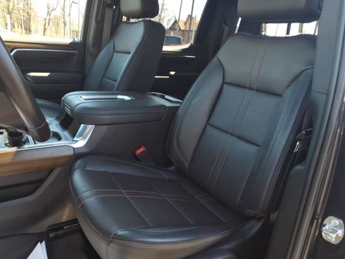 Used 2022 Chevrolet Silverado 1500 High Country w/ High Country Premium Package image 12