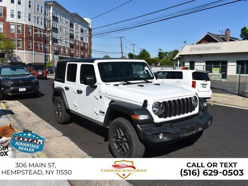 Used 2025 Jeep Wrangler Unlimited Sport AWD/4WD image 4