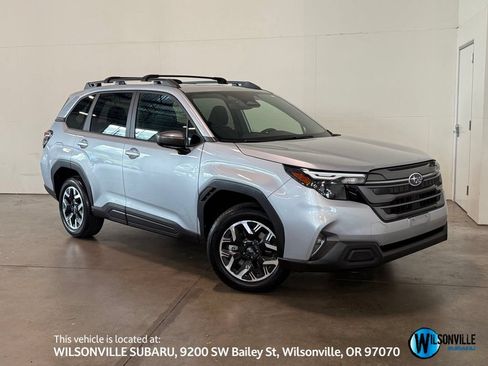 Used 2025 Subaru Forester Premium AWD/4WD image 1