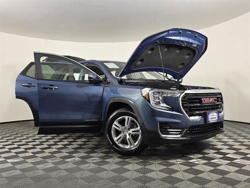 Used 2024 GMC Terrain SLE AWD/4WD image 43