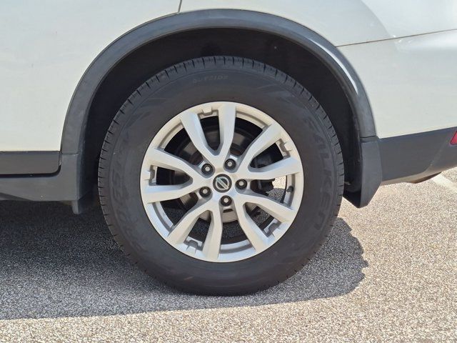 Used 2017 Nissan Rogue SV FWD image 9