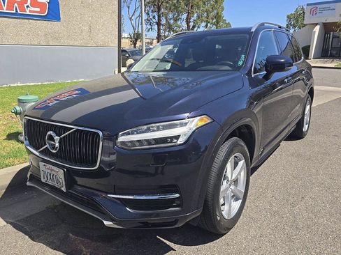 Used 2017 Volvo XC90 T5 Momentum w/ Vision Package FWD image 3