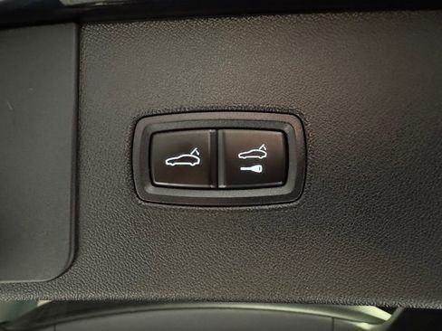 Used 2023 Porsche Cayenne image 24