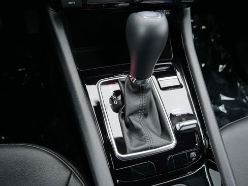 Used 2025 Jeep Compass Latitude w/ Altitude Special Edition image 23