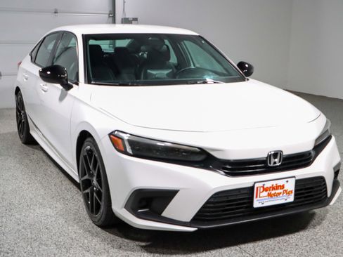 Used 2023 Honda Civic Sport image 5