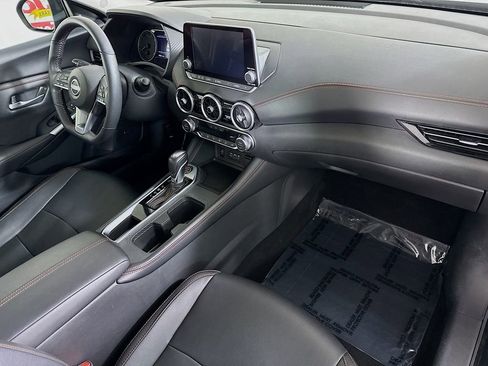 Used 2024 Nissan Sentra SR w/ SR Premium Package image 32