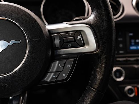 Used 2017 Ford Mustang Coupe RWD image 25