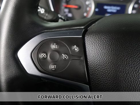 Used 2023 Chevrolet Traverse LT w/ Rear Camera Mirror Package AWD/4WD image 5