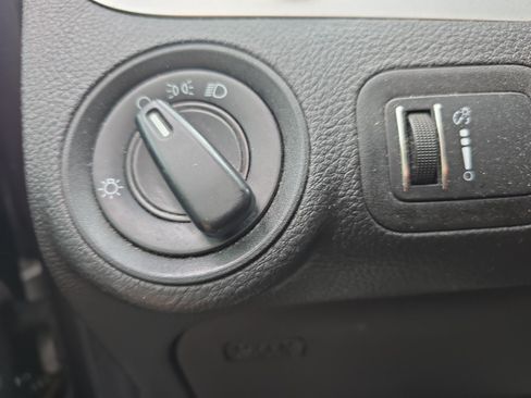 Used 2013 Dodge Journey American Value Package FWD image 16