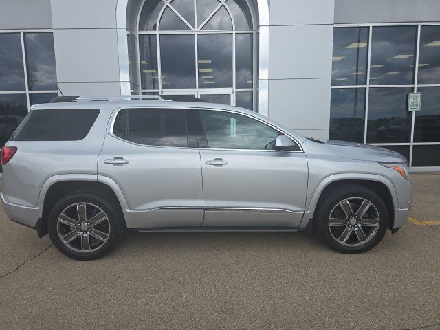 Used 2017 GMC Acadia Denali w/ Technology Package AWD/4WD image 4