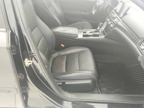 Used 2018 Honda Accord Sport image 28