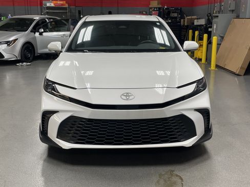 Certified 2025 Toyota Camry SE image 39