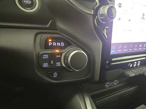Certified 2025 RAM 1500 Big Horn AWD/4WD image 24