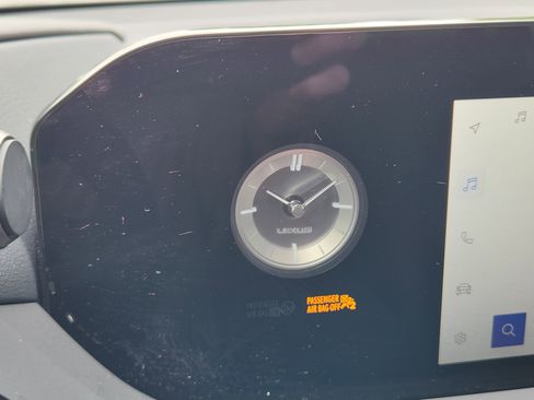 Used 2025 Lexus ES 350 w/ Premium Package image 20