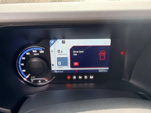 Used 2023 Ford Bronco Badlands image 26