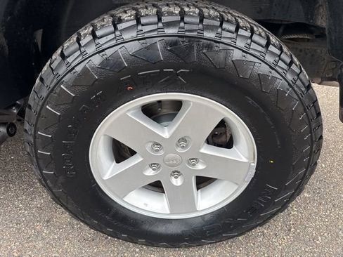 Used 2018 Jeep Wrangler Unlimited Sport S image 11