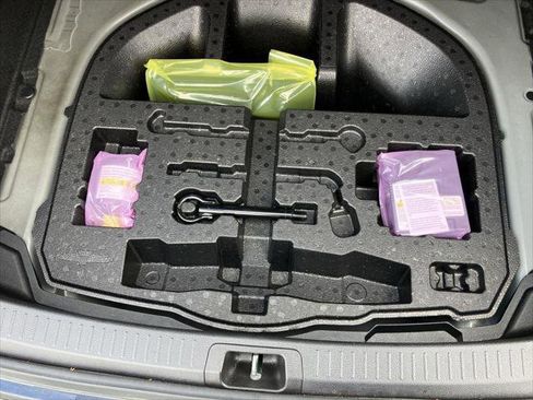 Certified 2023 Toyota Corolla SE image 25