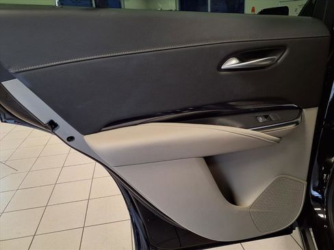 Certified 2023 Cadillac XT4 Luxury w/ Cold Weather Package image 18