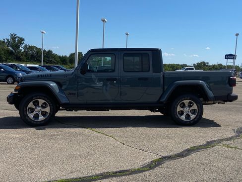 Used 2024 Jeep Gladiator Sport AWD/4WD image 8