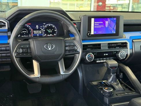 Certified 2025 Toyota Tacoma TRD Off-Road image 29