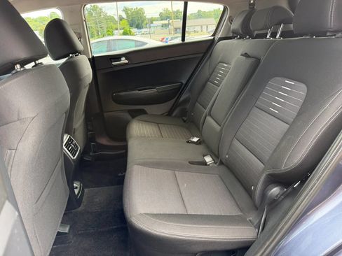 Used 2018 Kia Sportage LX AWD/4WD image 12