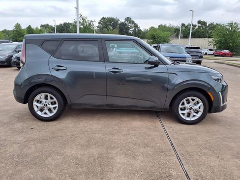 Certified 2023 Kia Soul LX w/ LX Technology Package FWD image 6