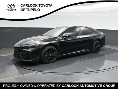 Used 2026 Toyota Camry SE image 8