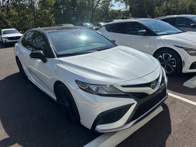 Used 2022 Toyota Camry XSE w/ Cold Weather Package FWD image 7