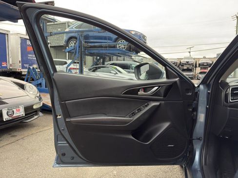 Used 2016 MAZDA MAZDA3 s Touring image 10