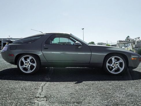 Used 1988 Porsche 928 S4 RWD image 9