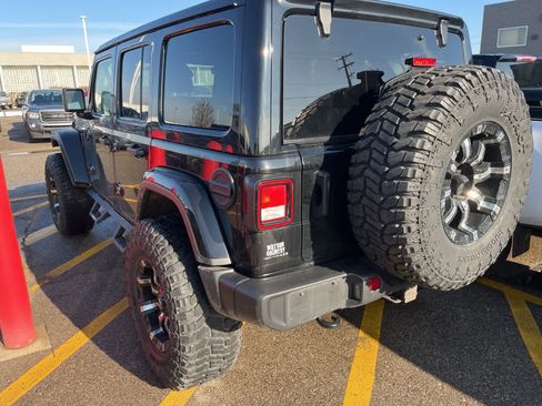 Used 2021 Jeep Wrangler Unlimited Sahara image 8