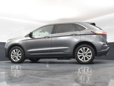 Used 2024 Ford Edge Titanium image 39