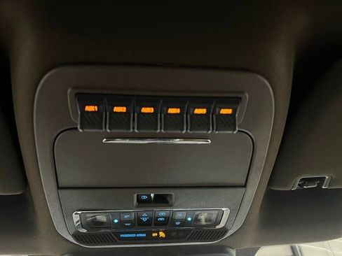 Used 2025 Ford F350 King Ranch w/ FX4 Off-Road Package image 40