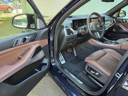 Used 2025 BMW X5 M60i AWD/4WD image 18