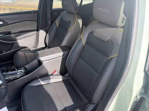 Used 2025 Chevrolet Trax ACTIV w/ Driver Confidence Package FWD image 23