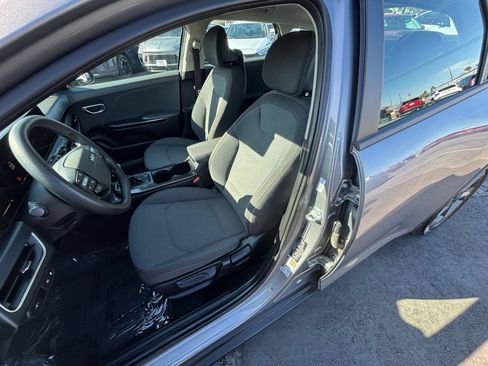 Used 2025 Kia K4 FWD image 37